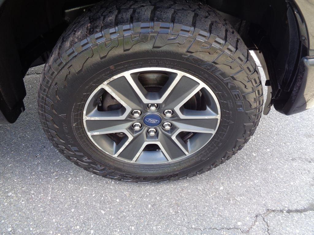 Ford F-150 XLT 4WD SuperCrew 5.5' Box 2015