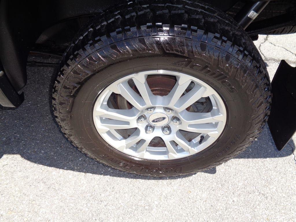 Ford F-150 SuperCrew 139" Lariat 4WD 2016