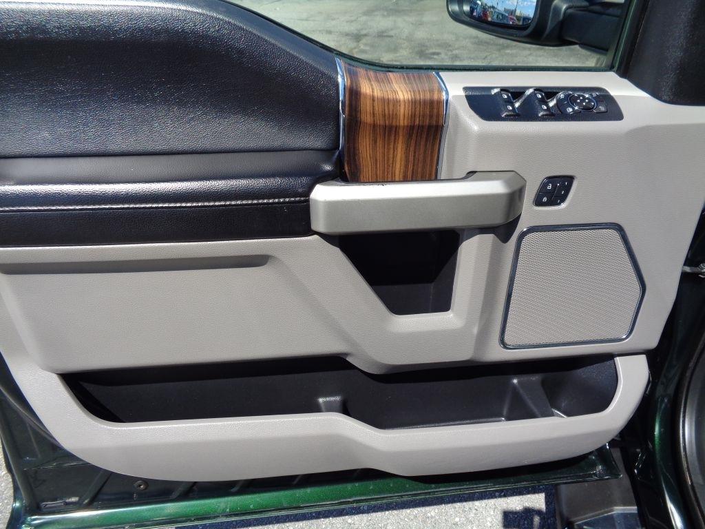 Ford F-150 SuperCrew 139" Lariat 4WD 2016