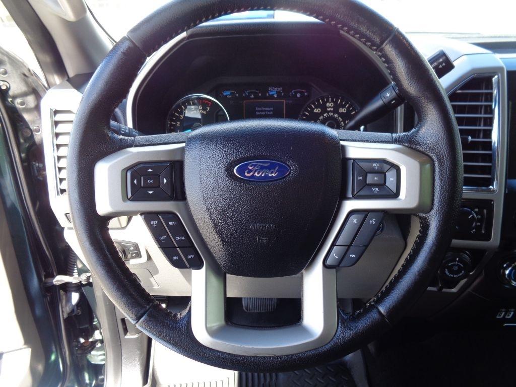 Ford F-150 SuperCrew 139" Lariat 4WD 2016