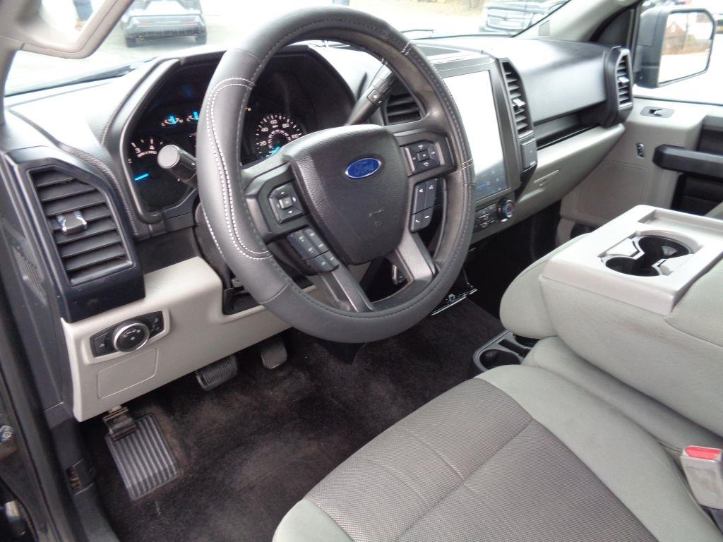 Ford F-150 XL SuperCrew 5.5-ft. Bed 4WD 2015