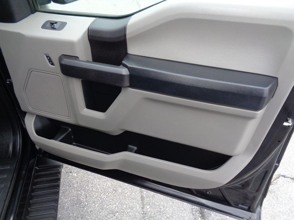 Ford F-150 XL SuperCrew 5.5-ft. Bed 4WD 2015