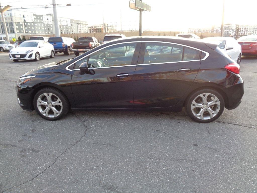 Chevrolet Cruze Premier Hatchback 2017