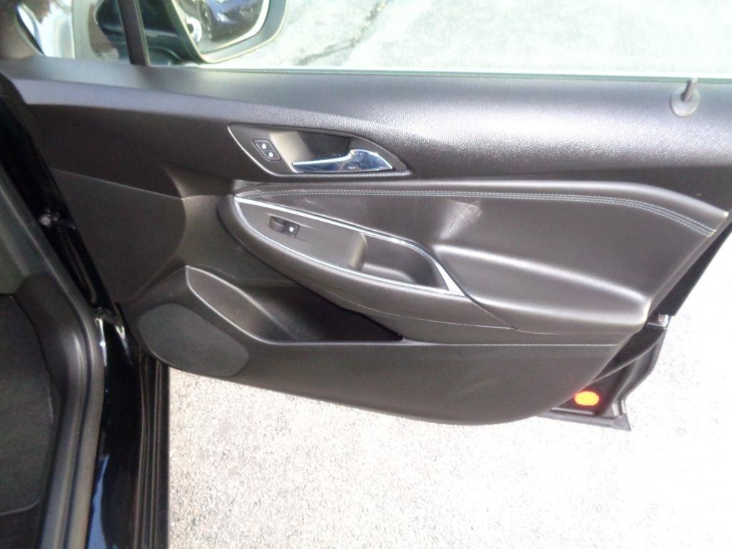 Chevrolet Cruze Premier Hatchback 2017