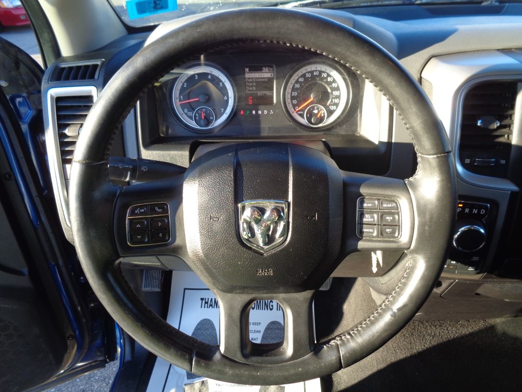 RAM 1500 SLT SWB 4WD 2014