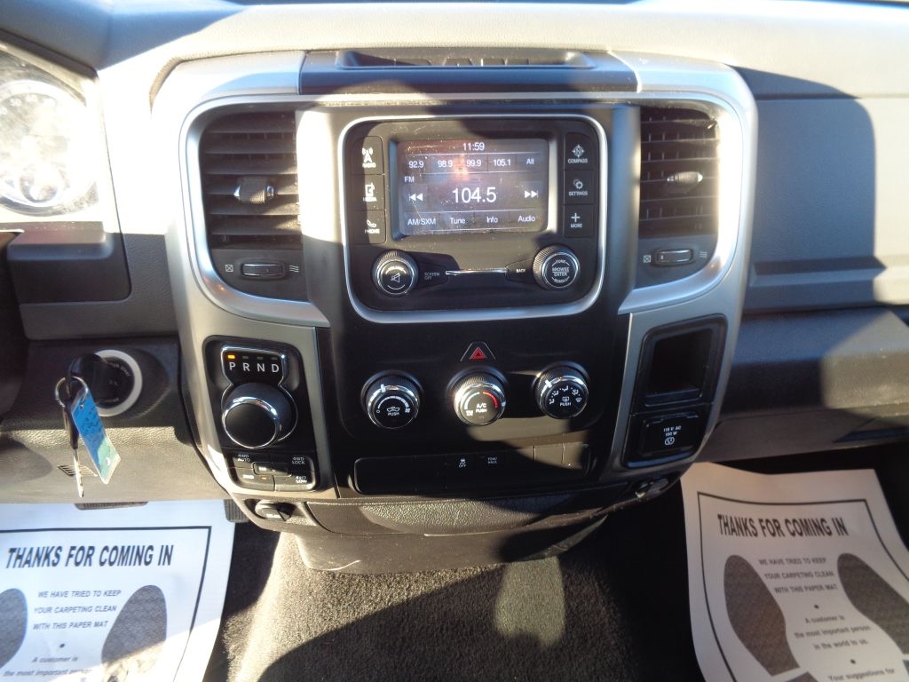 RAM 1500 SLT SWB 4WD 2014