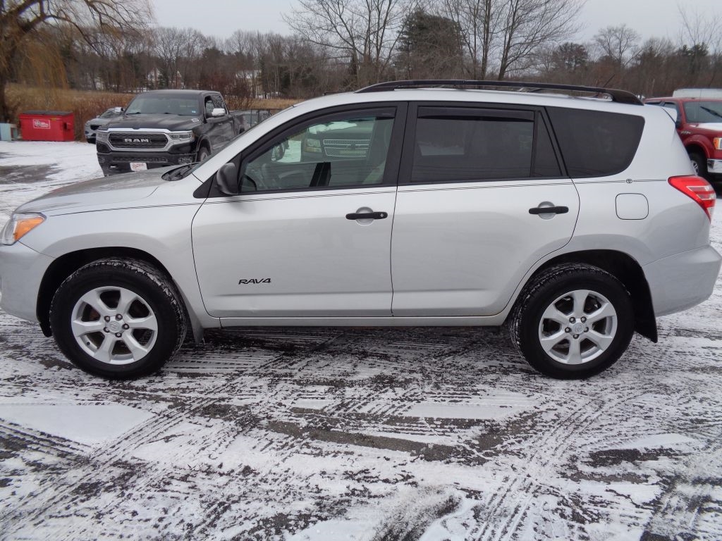 Toyota RAV4 Base I4 4WD 2009