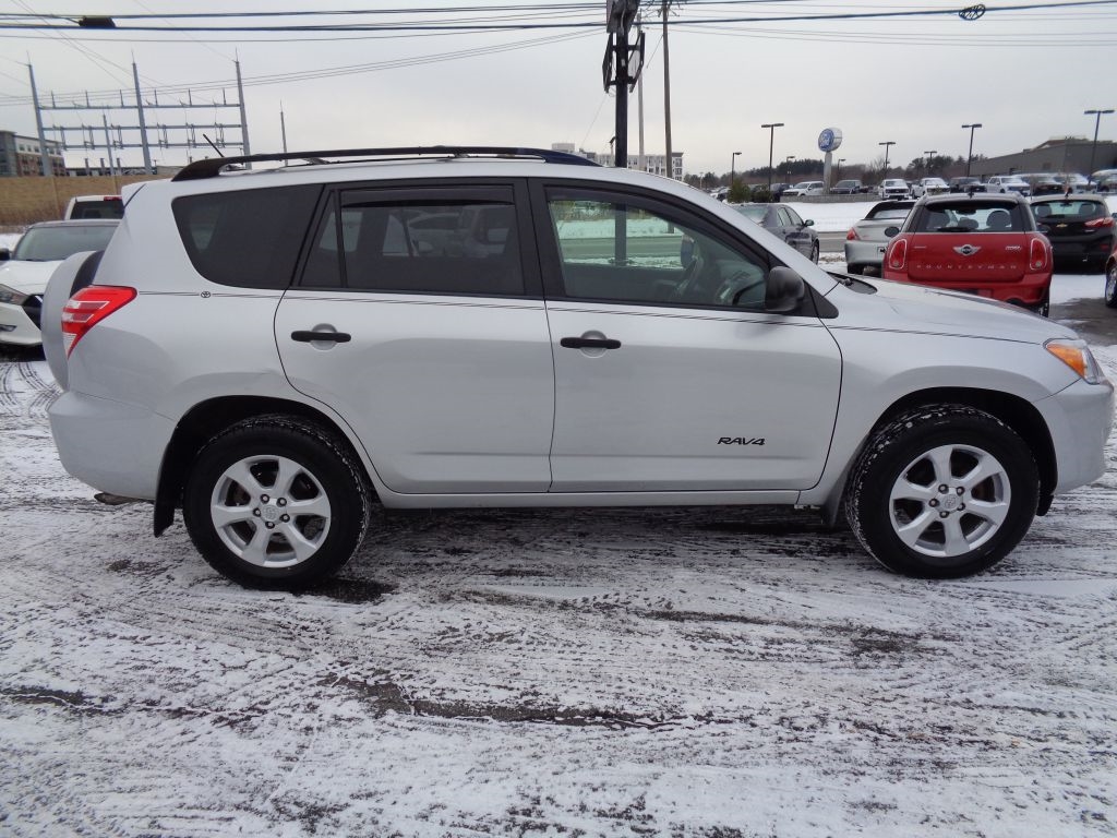 Toyota RAV4 Base I4 4WD 2009