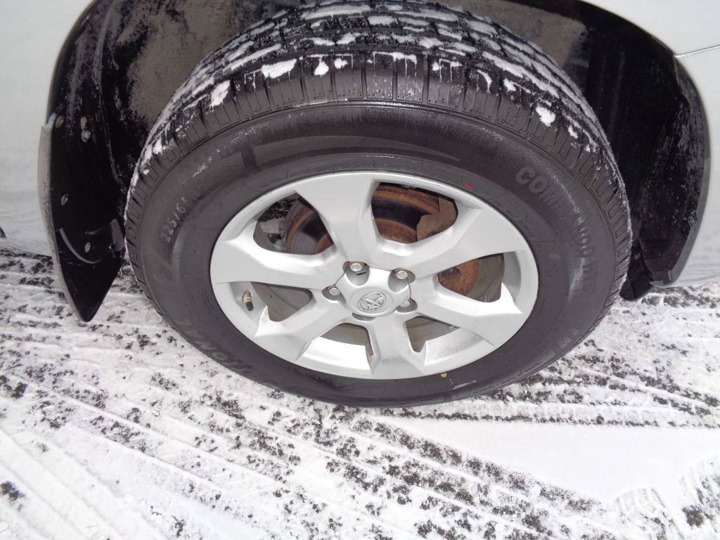 Toyota RAV4 Base I4 4WD 2009