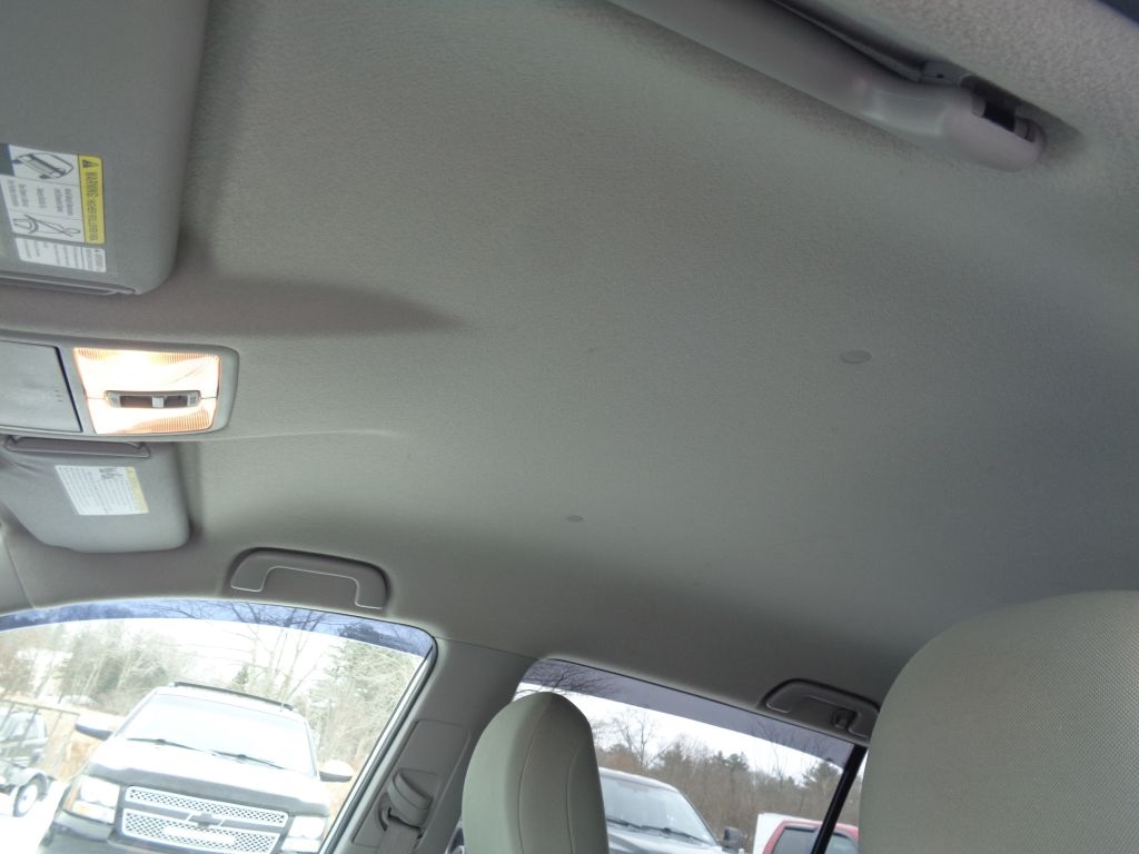 Toyota RAV4 Base I4 4WD 2009