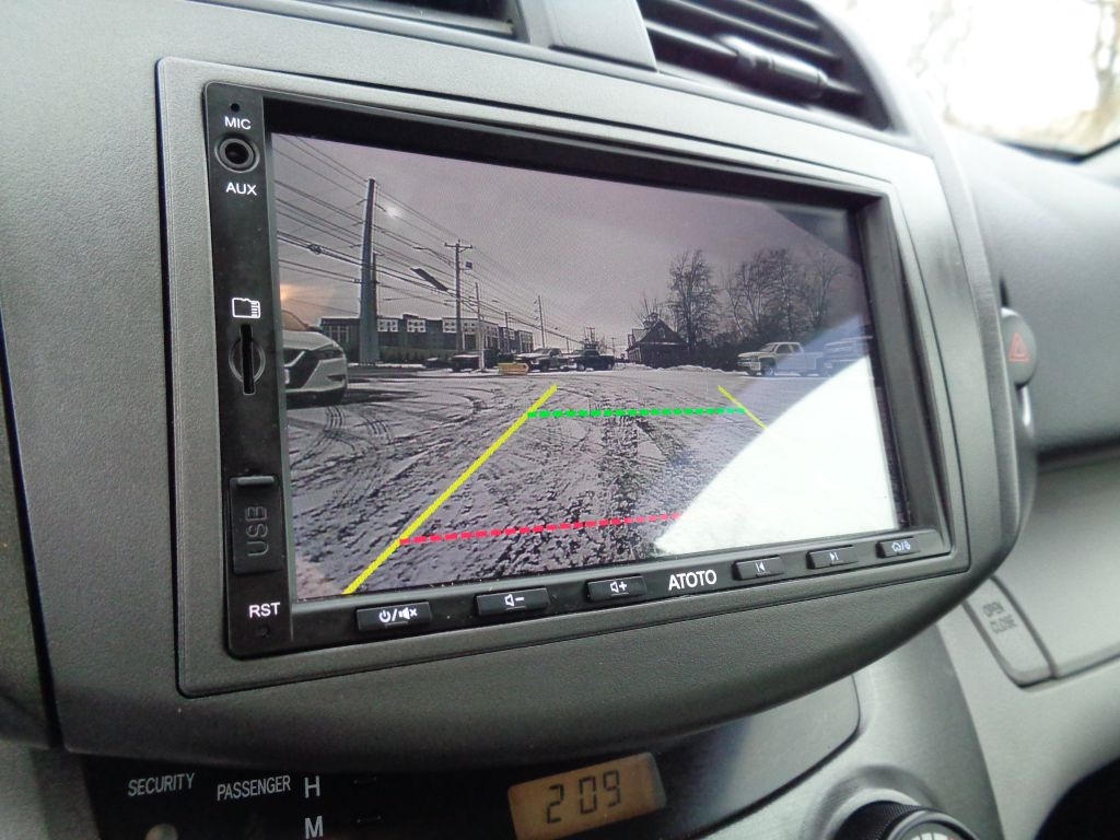 Toyota RAV4 Base I4 4WD 2009