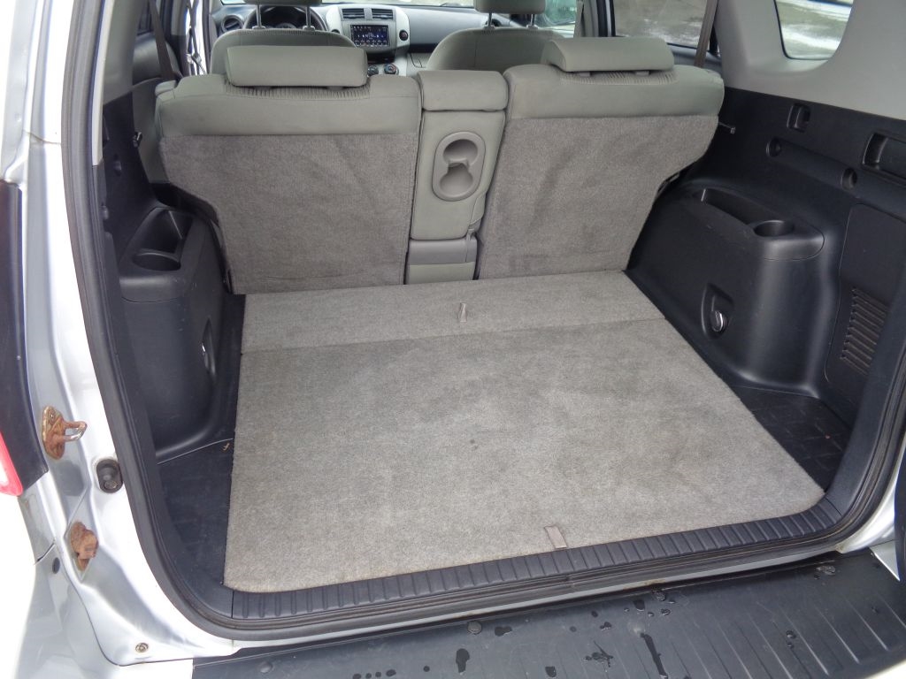 Toyota RAV4 Base I4 4WD 2009