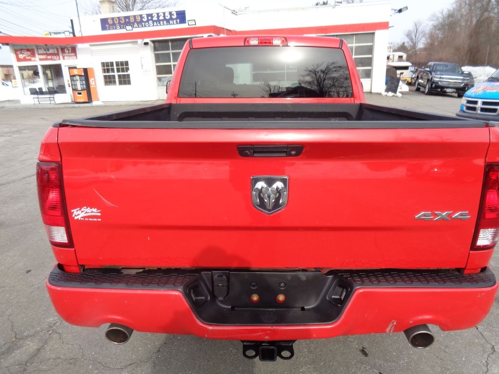 RAM 1500 Tradesman Quad Cab 4WD 2017
