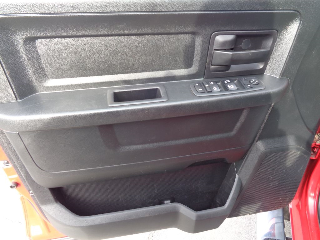 RAM 1500 Tradesman Quad Cab 4WD 2017