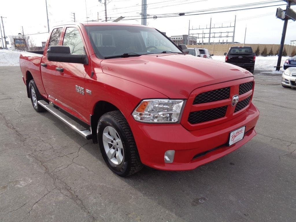 RAM 1500 Tradesman Quad Cab 4WD 2017