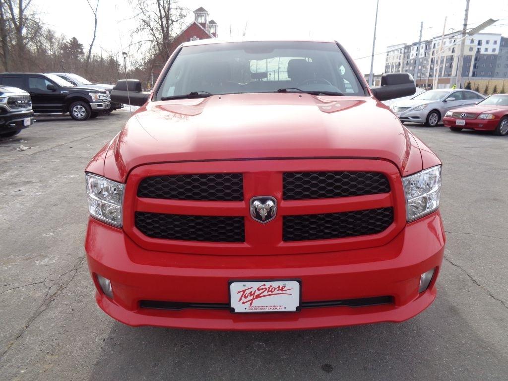 RAM 1500 Tradesman Quad Cab 4WD 2017