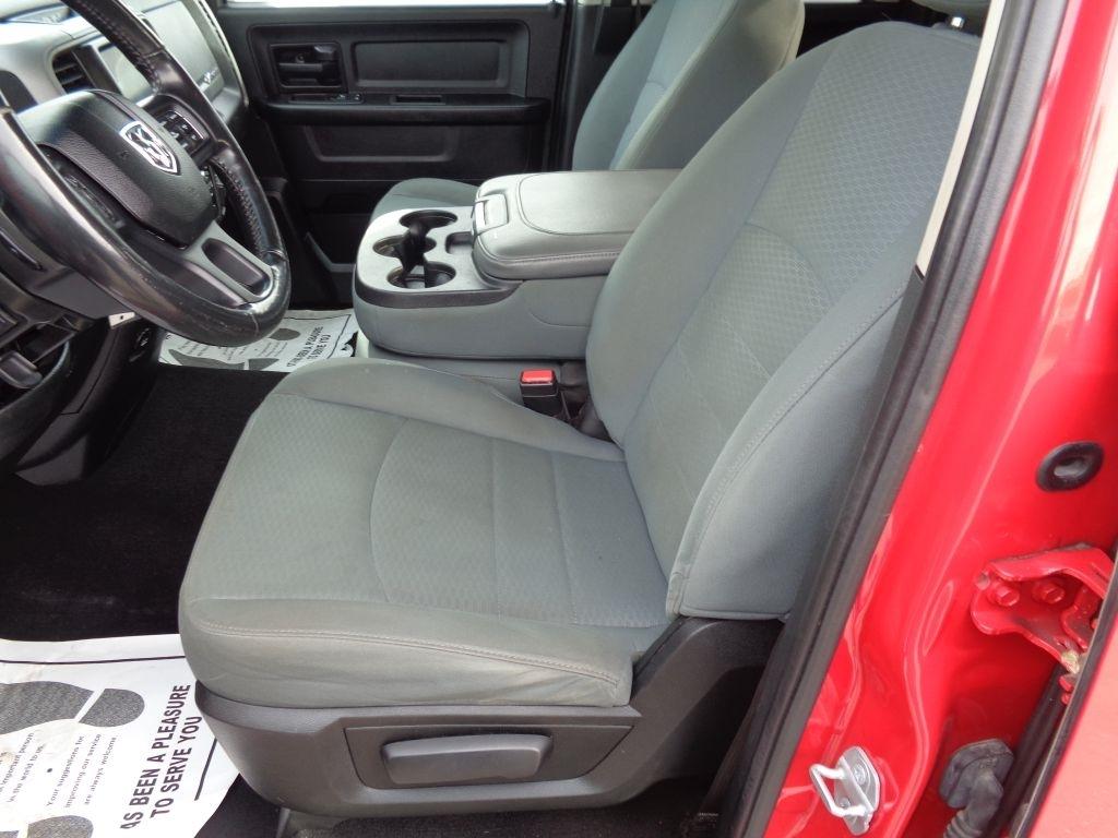 RAM 1500 Tradesman Quad Cab 4WD 2017