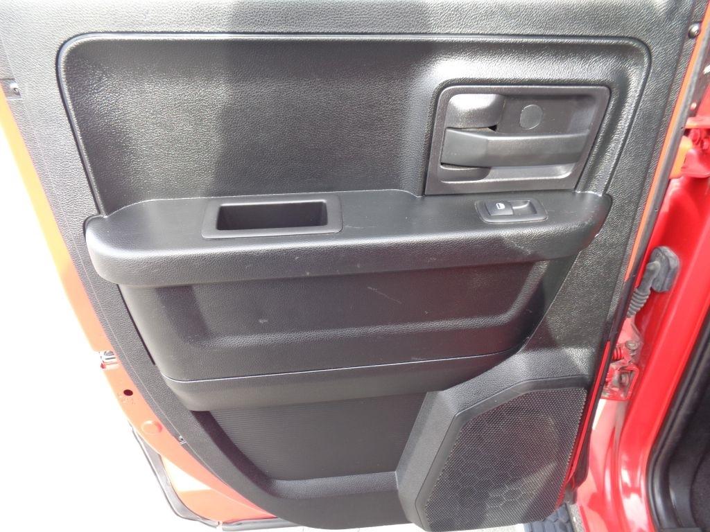 RAM 1500 Tradesman Quad Cab 4WD 2017