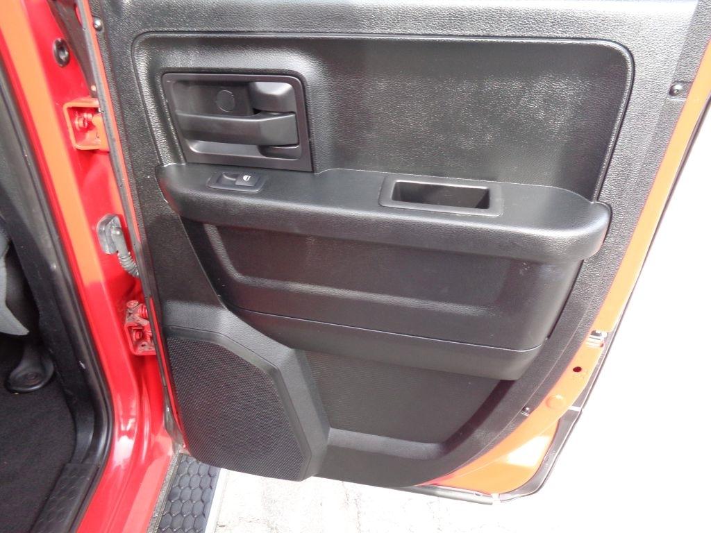 RAM 1500 Tradesman Quad Cab 4WD 2017