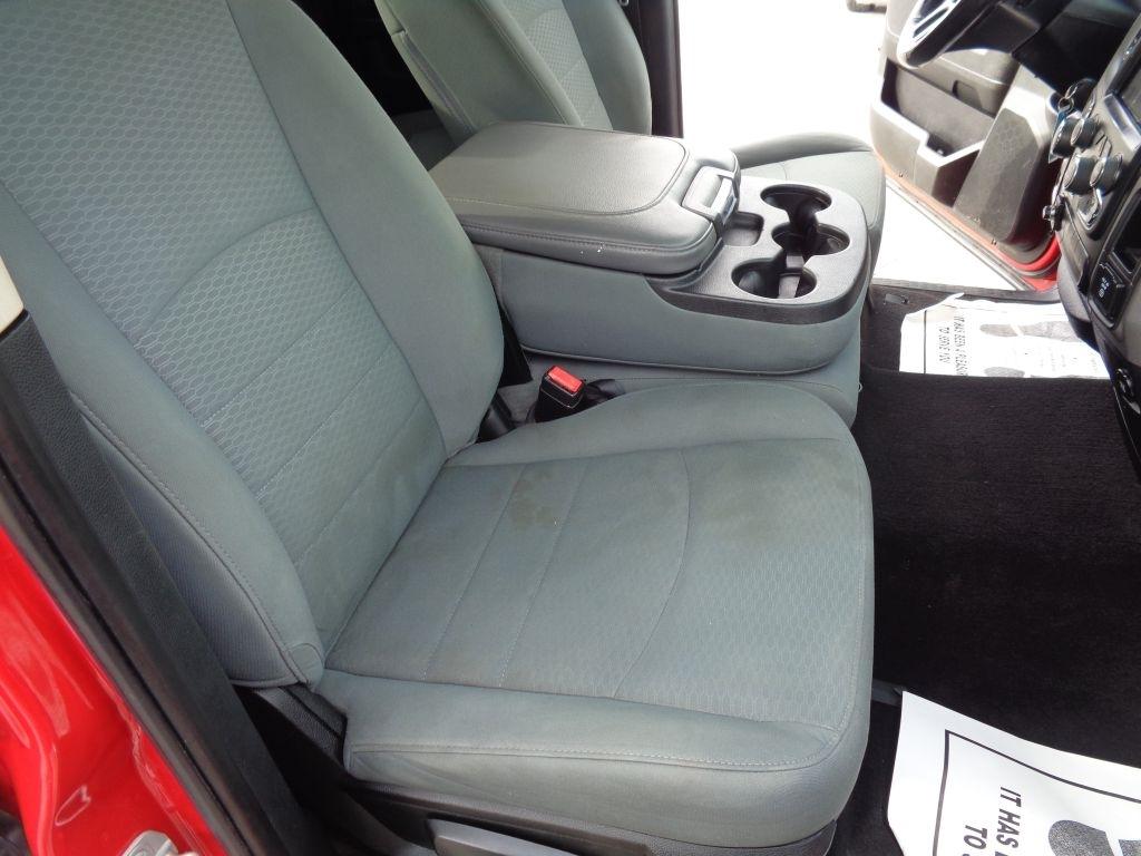 RAM 1500 Tradesman Quad Cab 4WD 2017