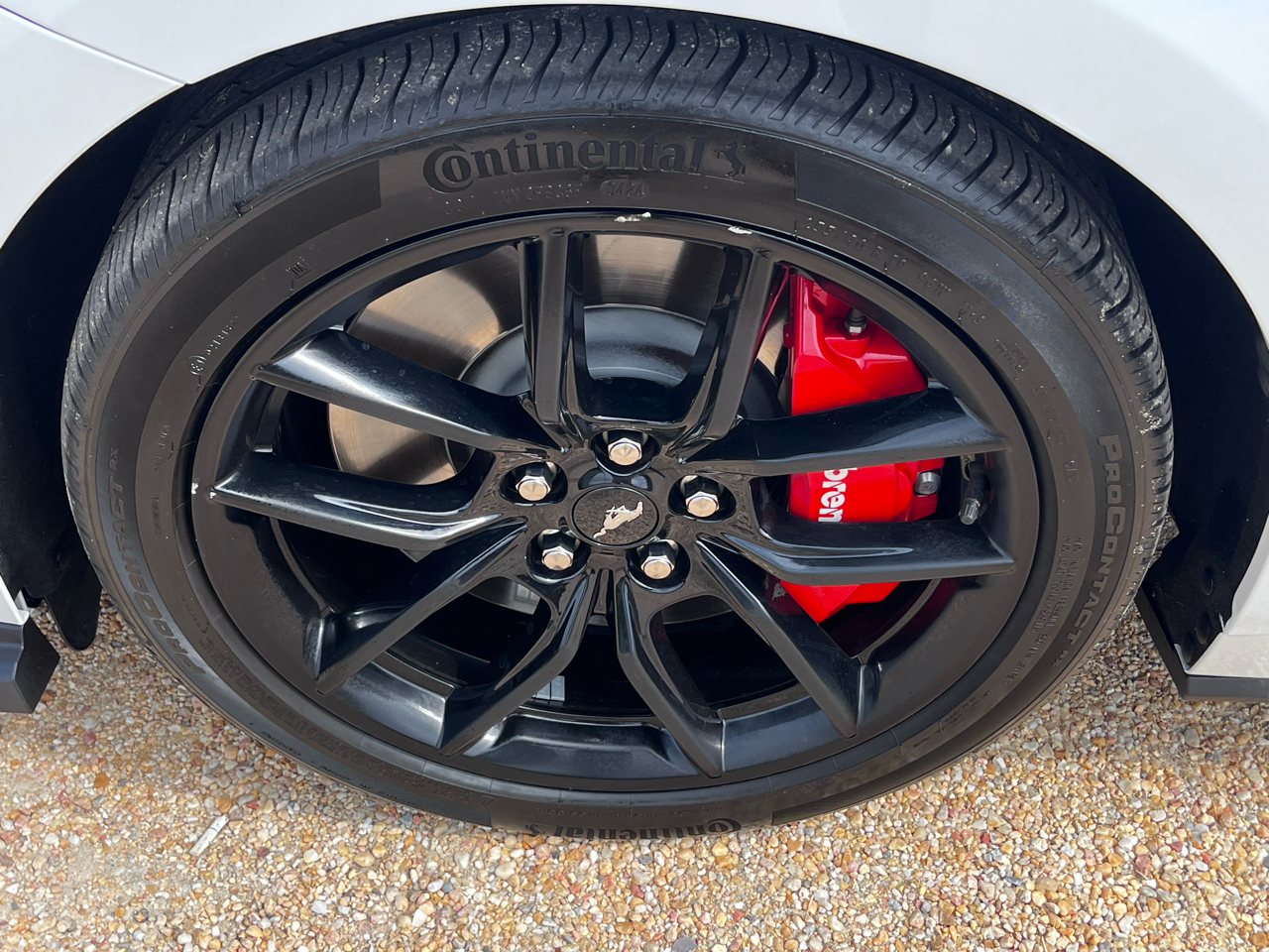 2024 Ford Mustang GT photo 2