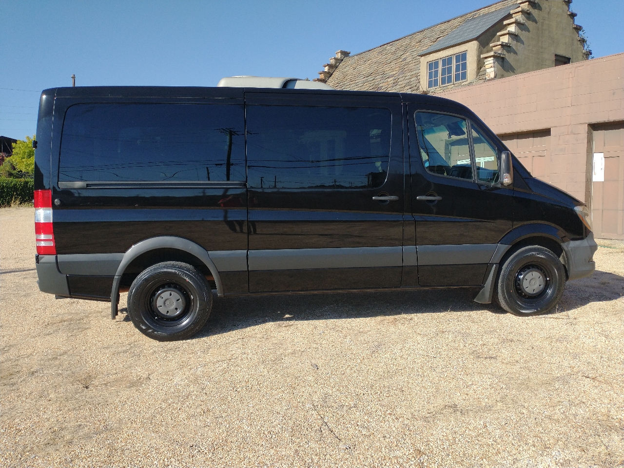 Mercedes-Benz Sprinter Passenger Van 2500 Standard Roof V6 144" RWD 2017 Mercedes-Benz Sprinter Passenger Van 2500 Standard Roof V6 144" RWD 2017