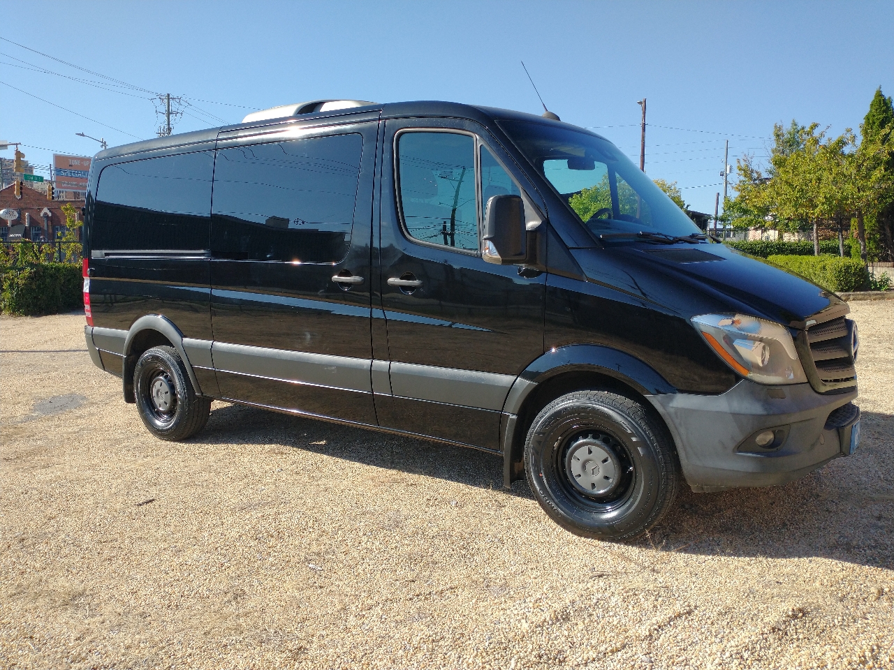 Mercedes-Benz Sprinter Passenger Van 2500 Standard Roof V6 144" RWD 2017 Mercedes-Benz Sprinter Passenger Van 2500 Standard Roof V6 144" RWD 2017