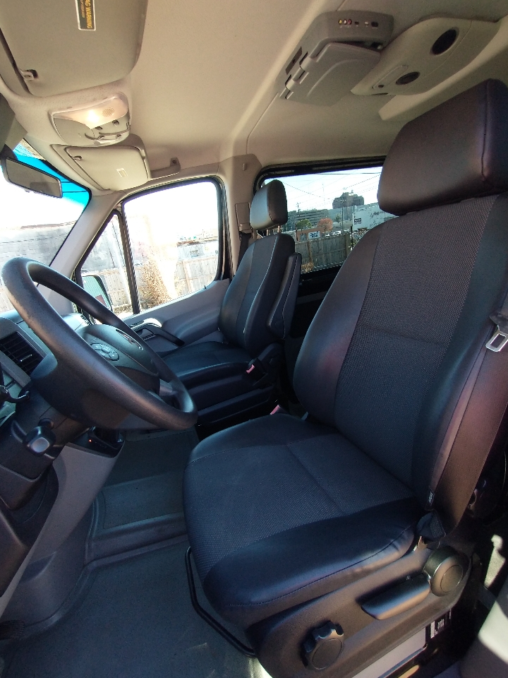 Mercedes-Benz Sprinter Passenger Van 2500 Standard Roof V6 144" RWD 2017 Mercedes-Benz Sprinter Passenger Van 2500 Standard Roof V6 144" RWD 2017