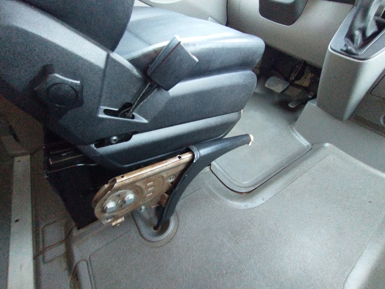 Mercedes-Benz Sprinter Passenger Van 2500 Standard Roof V6 144" RWD 2017 Mercedes-Benz Sprinter Passenger Van 2500 Standard Roof V6 144" RWD 2017