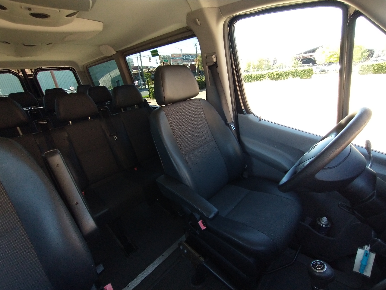 Mercedes-Benz Sprinter Passenger Van 2500 Standard Roof V6 144" RWD 2017 Mercedes-Benz Sprinter Passenger Van 2500 Standard Roof V6 144" RWD 2017