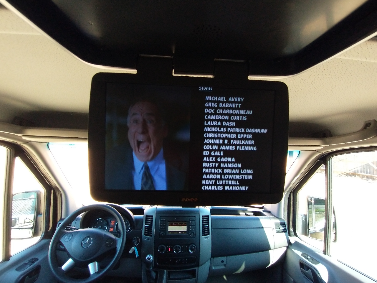 Mercedes-Benz Sprinter Passenger Van 2500 Standard Roof V6 144" RWD 2017 Mercedes-Benz Sprinter Passenger Van 2500 Standard Roof V6 144" RWD 2017