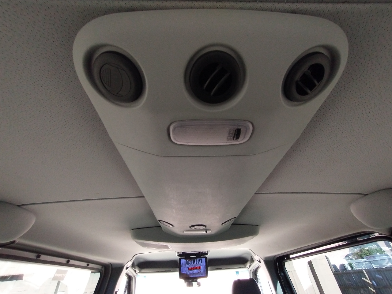 Mercedes-Benz Sprinter Passenger Van 2500 Standard Roof V6 144" RWD 2017 Mercedes-Benz Sprinter Passenger Van 2500 Standard Roof V6 144" RWD 2017