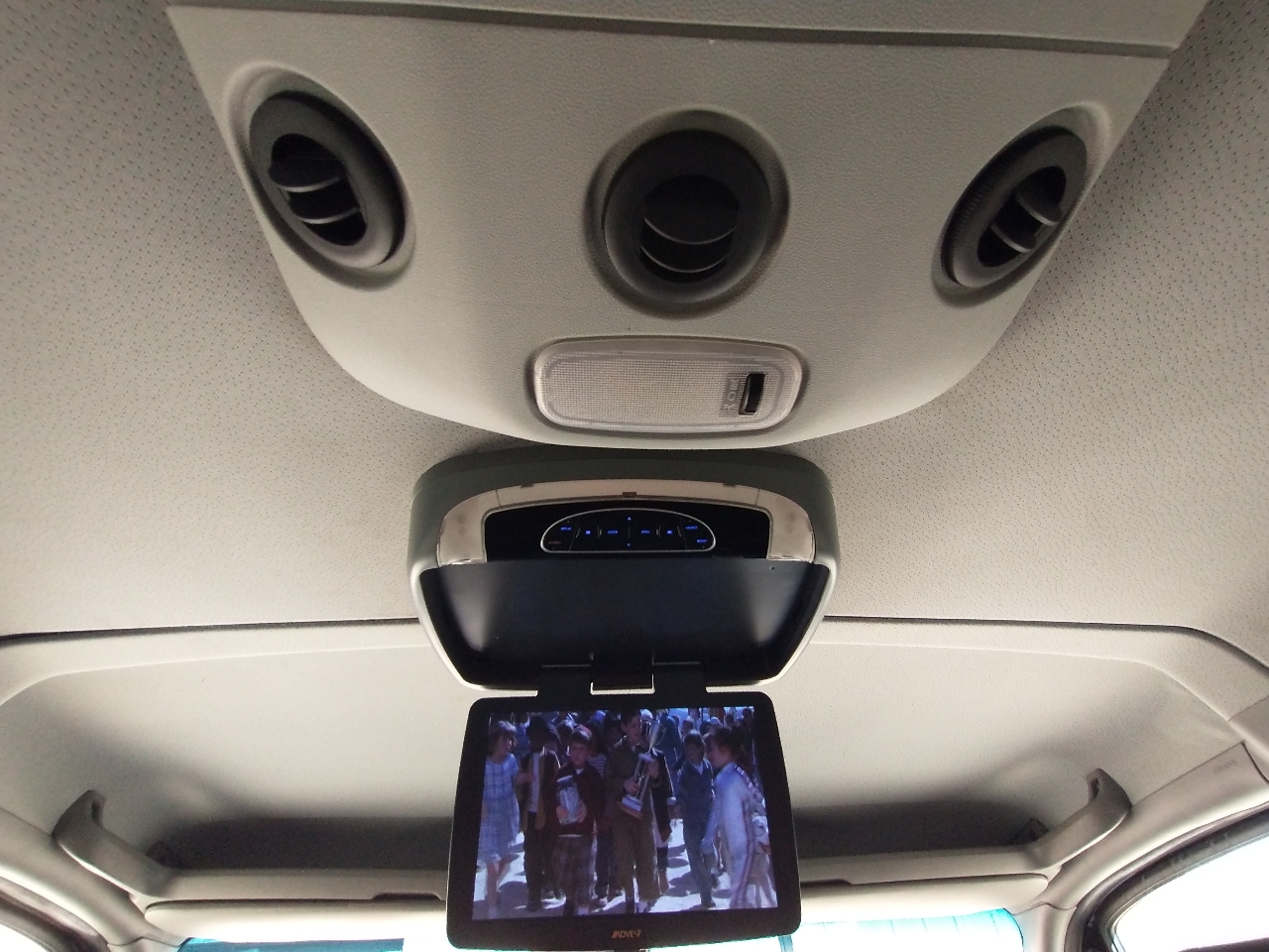 Mercedes-Benz Sprinter Passenger Van 2500 Standard Roof V6 144" RWD 2017 Mercedes-Benz Sprinter Passenger Van 2500 Standard Roof V6 144" RWD 2017