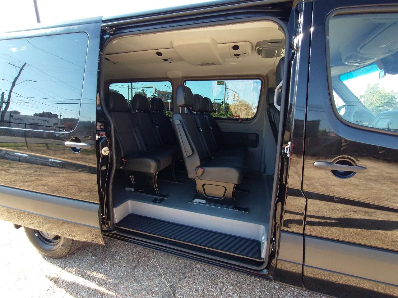 Mercedes-Benz Sprinter Passenger Van 2500 Standard Roof V6 144" RWD 2017 Mercedes-Benz Sprinter Passenger Van 2500 Standard Roof V6 144" RWD 2017