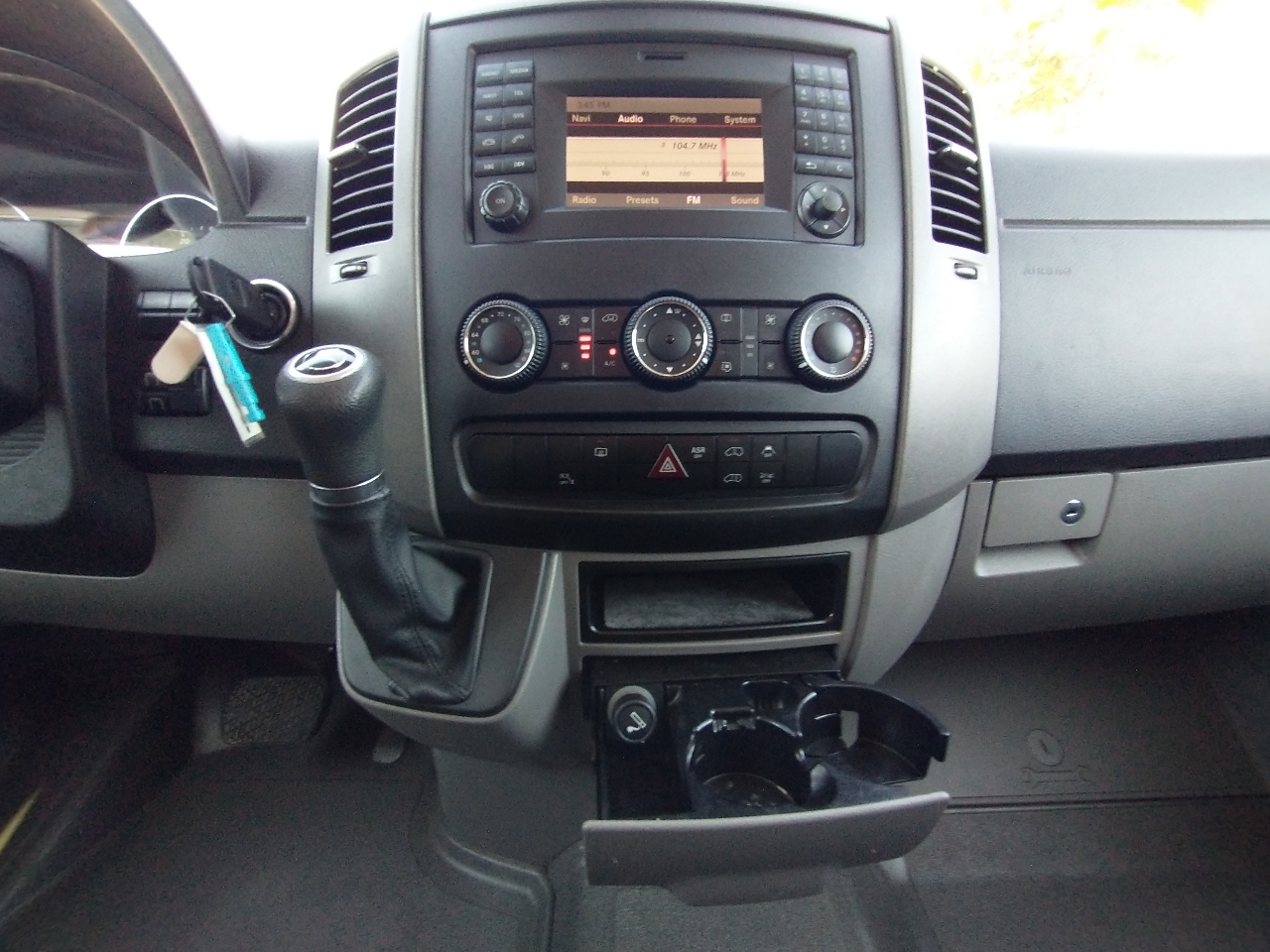 Mercedes-Benz Sprinter Passenger Van 2500 Standard Roof V6 144" RWD 2017 Mercedes-Benz Sprinter Passenger Van 2500 Standard Roof V6 144" RWD 2017