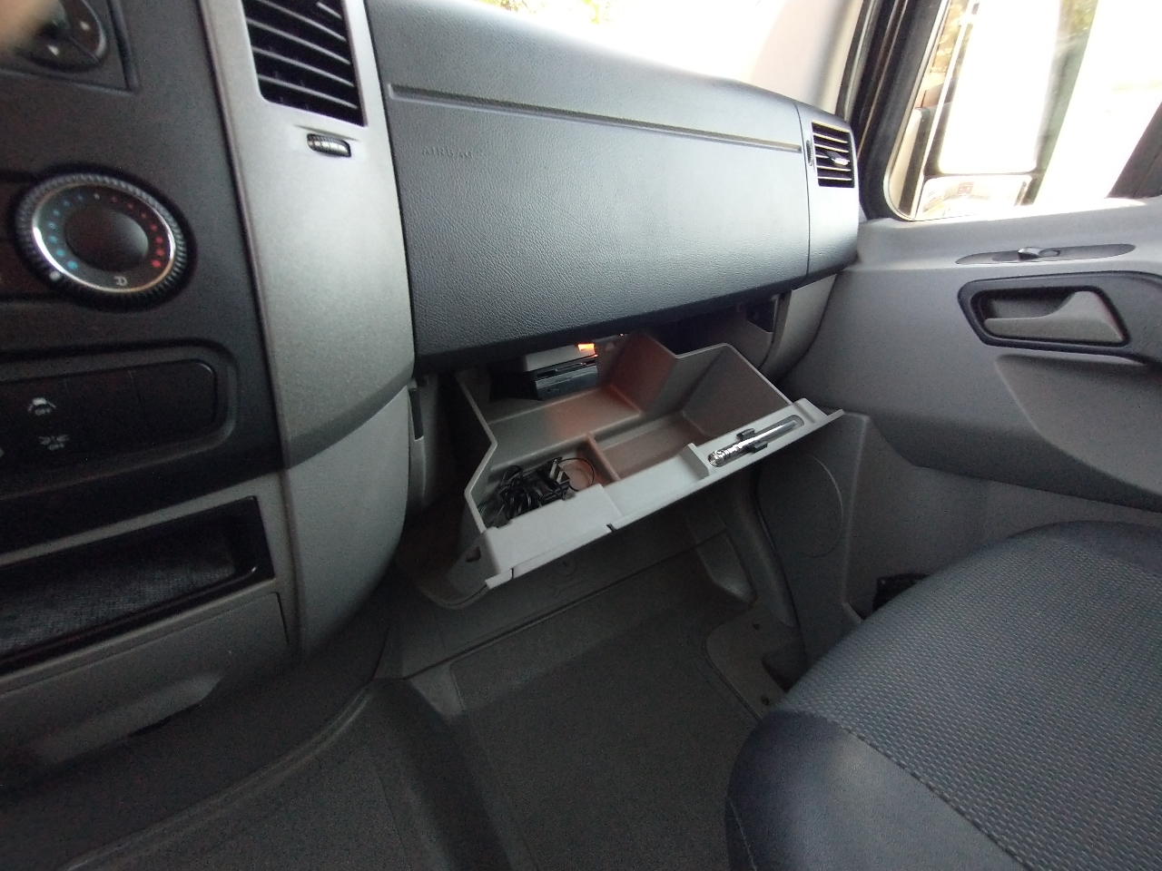 Mercedes-Benz Sprinter Passenger Van 2500 Standard Roof V6 144" RWD 2017 Mercedes-Benz Sprinter Passenger Van 2500 Standard Roof V6 144" RWD 2017