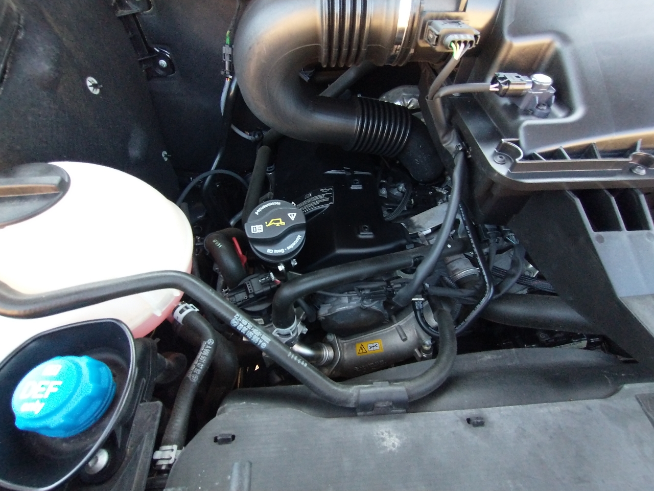 Mercedes-Benz Sprinter Passenger Van 2500 Standard Roof V6 144" RWD 2017 Mercedes-Benz Sprinter Passenger Van 2500 Standard Roof V6 144" RWD 2017