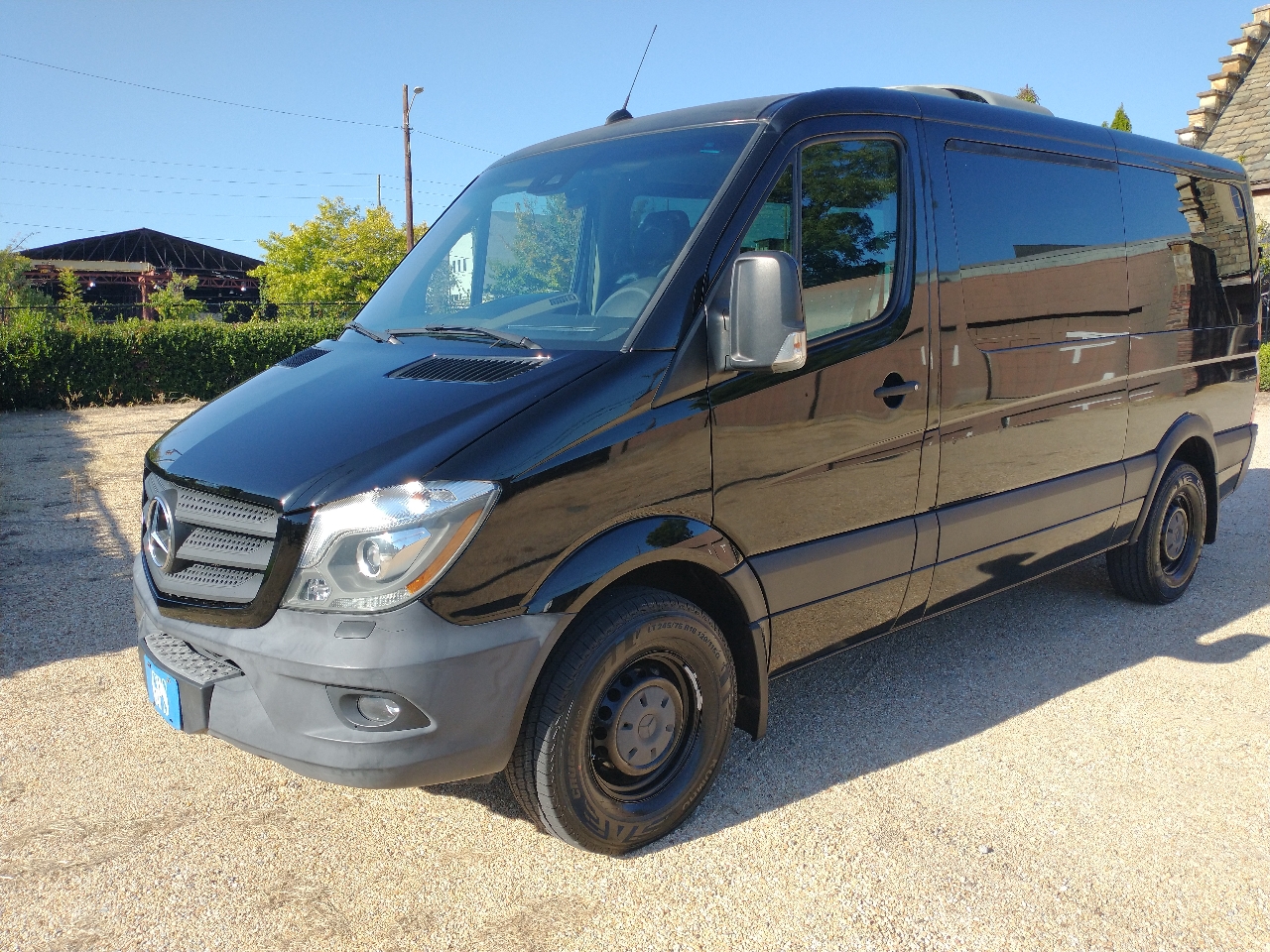 Mercedes-Benz Sprinter Passenger Van 2500 Standard Roof V6 144" RWD 2017 Mercedes-Benz Sprinter Passenger Van 2500 Standard Roof V6 144" RWD 2017
