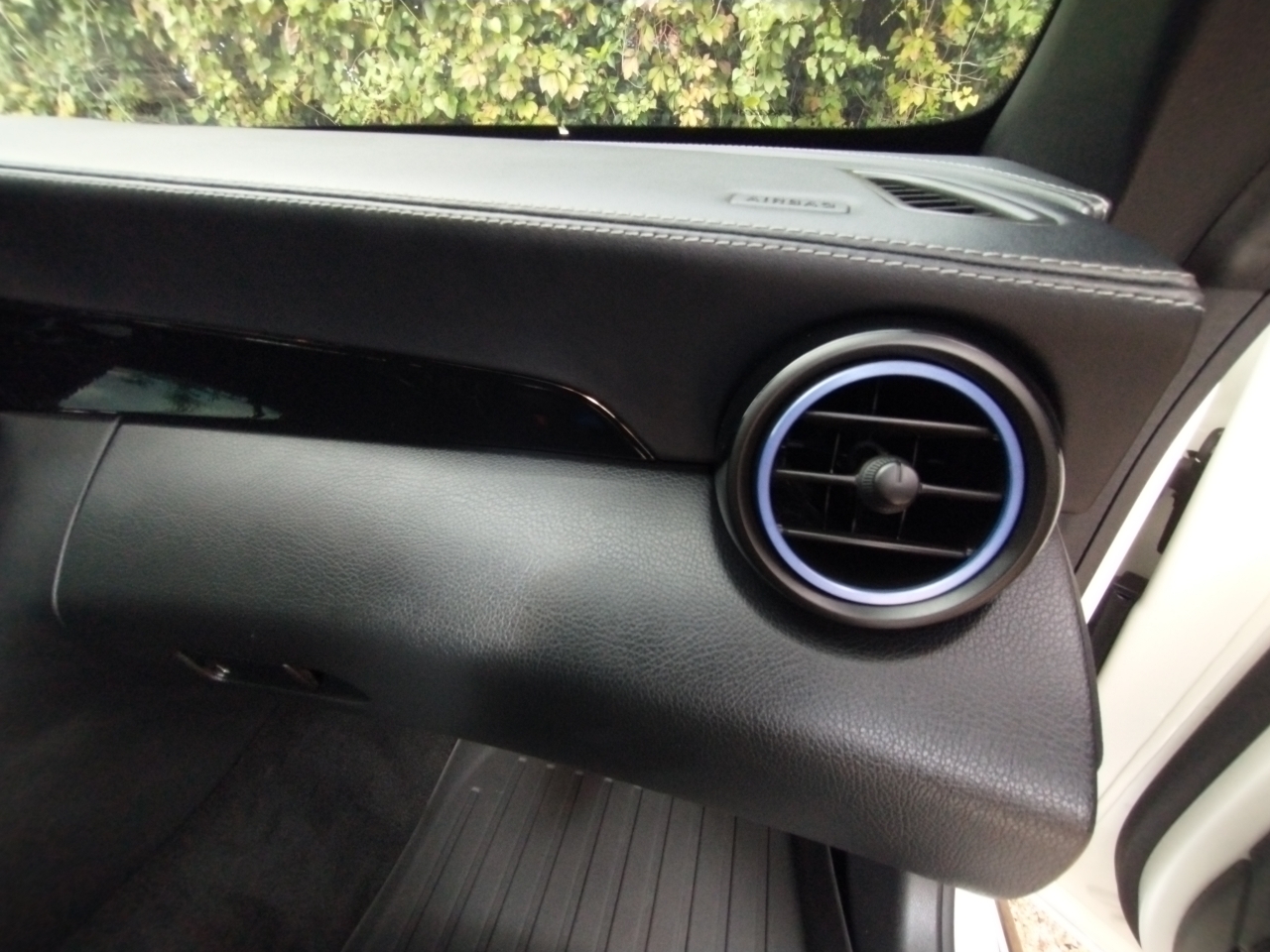 Mercedes-Benz C-Class AMG C 63 S Cabriolet 2019 Mercedes-Benz C-Class AMG C 63 S Cabriolet 2019