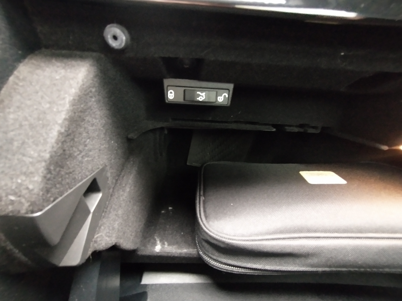 Mercedes-Benz C-Class AMG C 63 S Cabriolet 2019 Mercedes-Benz C-Class AMG C 63 S Cabriolet 2019