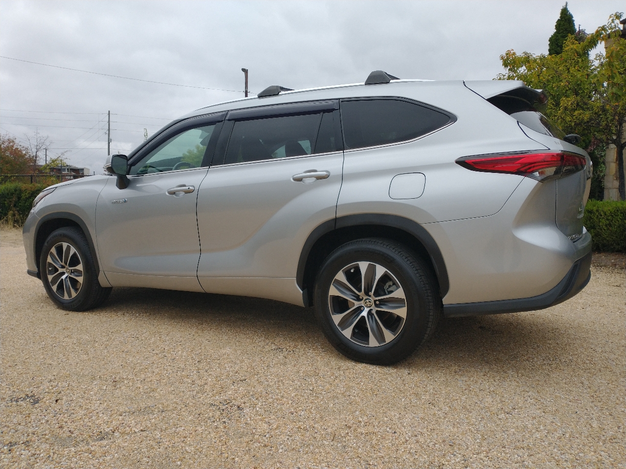 Toyota Highlander Hybrid XLE FWD (Natl) 2020 Toyota Highlander Hybrid XLE FWD (Natl) 2020