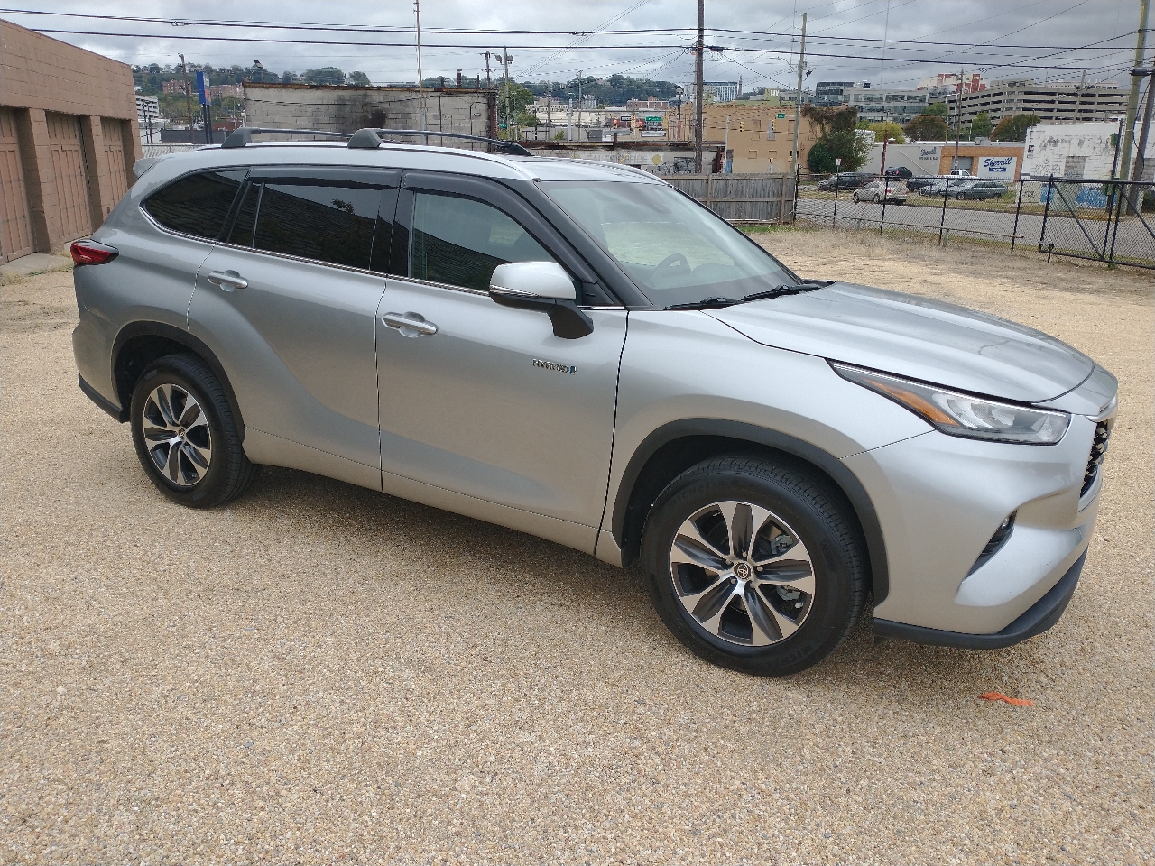 Toyota Highlander Hybrid XLE FWD (Natl) 2020 Toyota Highlander Hybrid XLE FWD (Natl) 2020