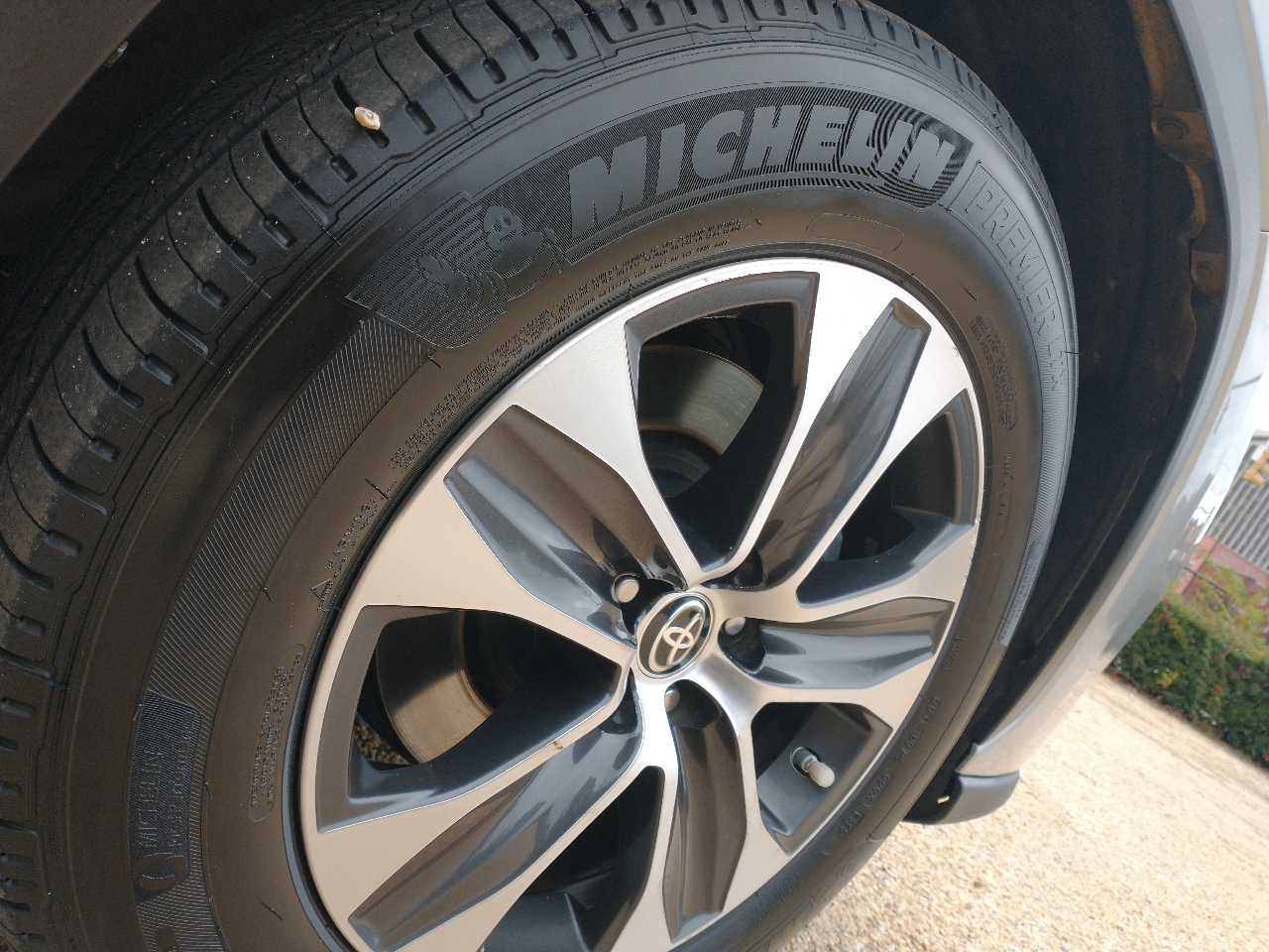 Toyota Highlander Hybrid XLE FWD (Natl) 2020 Toyota Highlander Hybrid XLE FWD (Natl) 2020