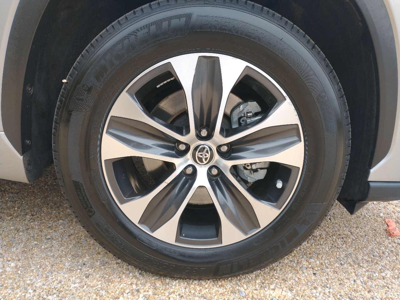 Toyota Highlander Hybrid XLE FWD (Natl) 2020 Toyota Highlander Hybrid XLE FWD (Natl) 2020