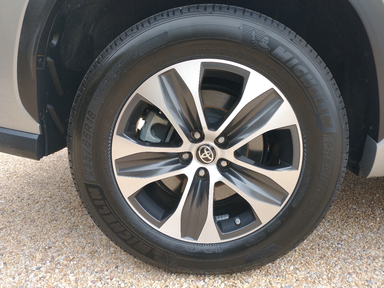 Toyota Highlander Hybrid XLE FWD (Natl) 2020 Toyota Highlander Hybrid XLE FWD (Natl) 2020