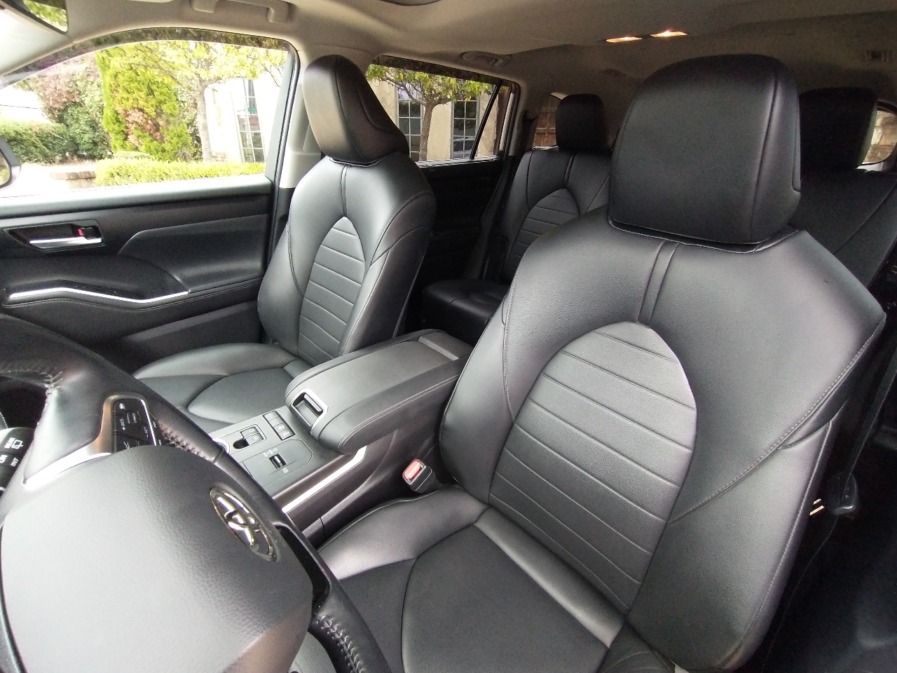 Toyota Highlander Hybrid XLE FWD (Natl) 2020 Toyota Highlander Hybrid XLE FWD (Natl) 2020