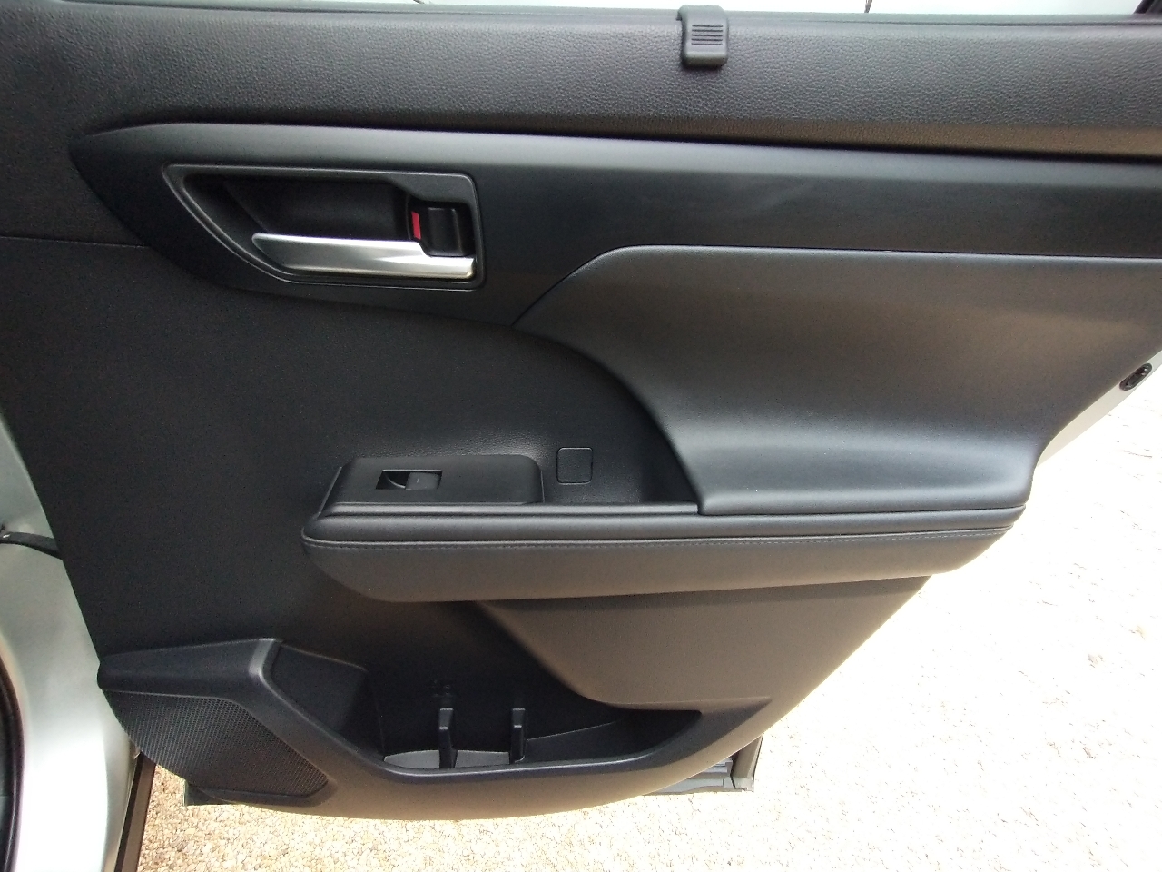 Toyota Highlander Hybrid XLE FWD (Natl) 2020 Toyota Highlander Hybrid XLE FWD (Natl) 2020