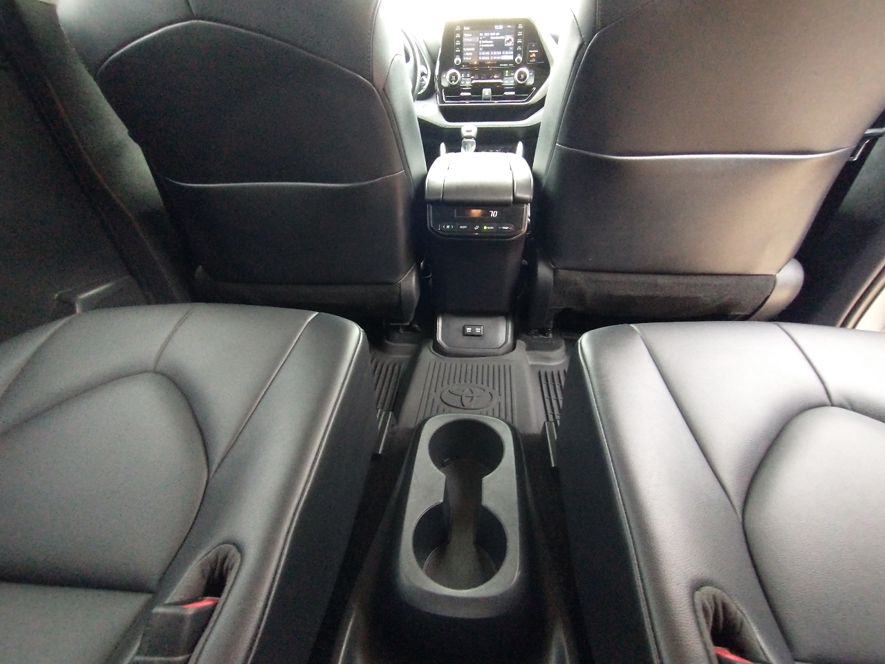 Toyota Highlander Hybrid XLE FWD (Natl) 2020 Toyota Highlander Hybrid XLE FWD (Natl) 2020