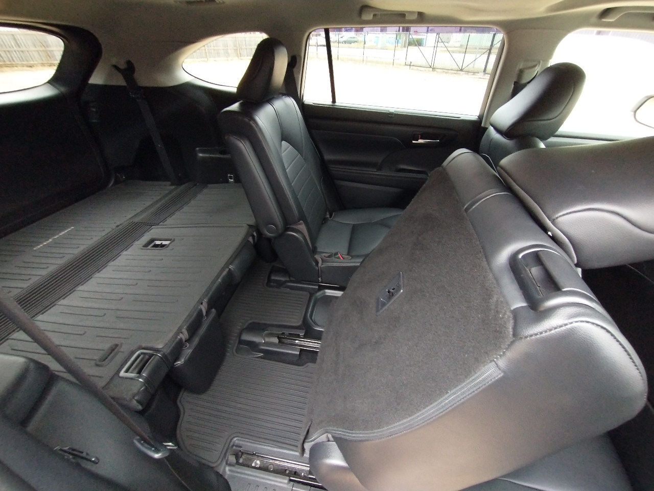 Toyota Highlander Hybrid XLE FWD (Natl) 2020 Toyota Highlander Hybrid XLE FWD (Natl) 2020