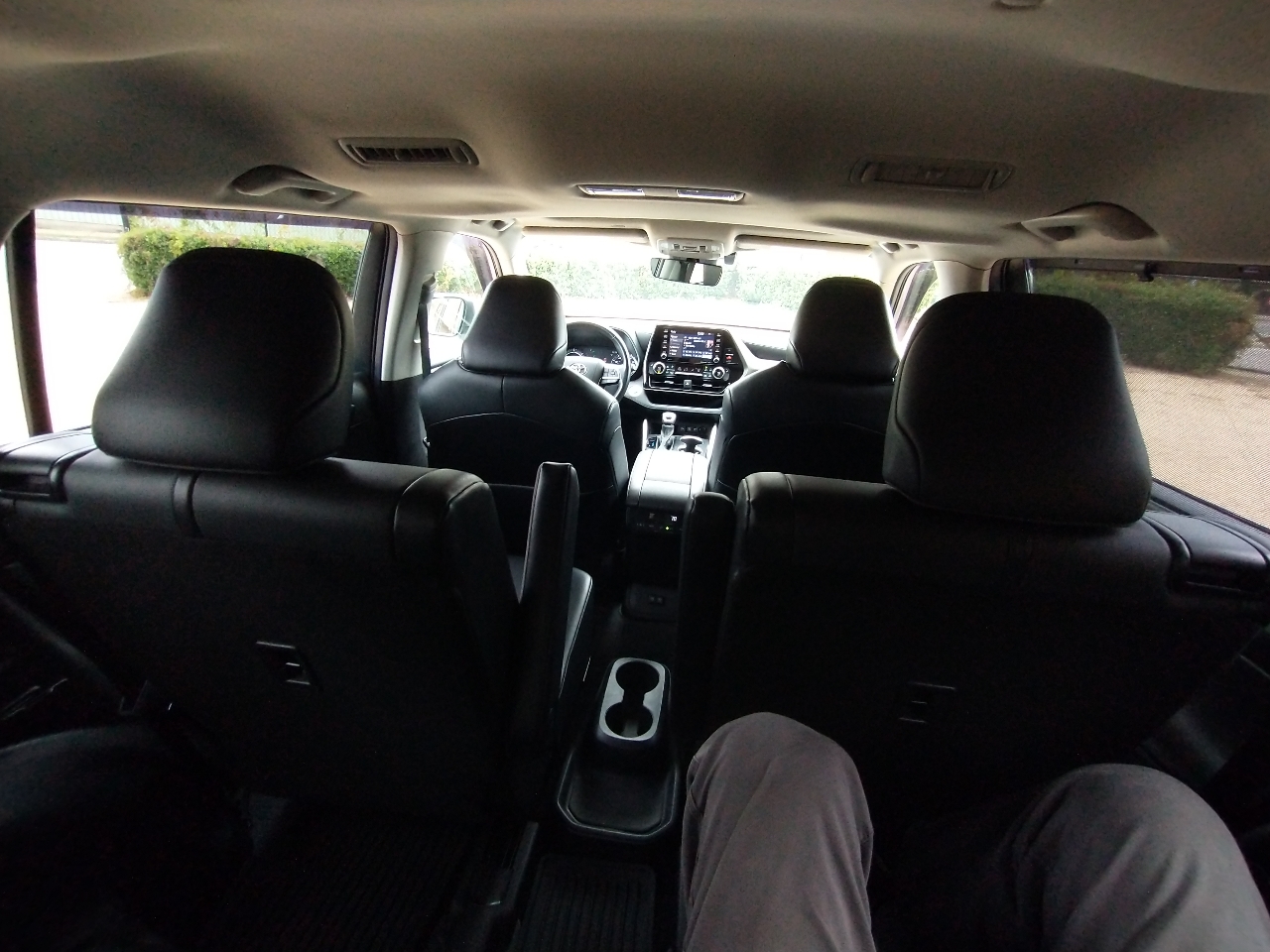 Toyota Highlander Hybrid XLE FWD (Natl) 2020 Toyota Highlander Hybrid XLE FWD (Natl) 2020